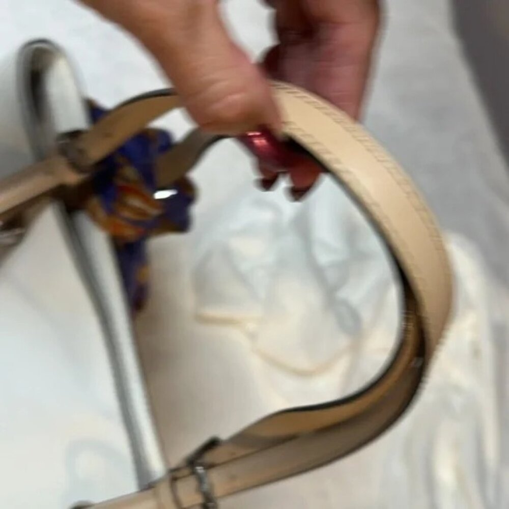 $333 Authentic Michael Kors Leather Purse Bag EUC Off White Cream Tote Medium M - Picture 6 of 7